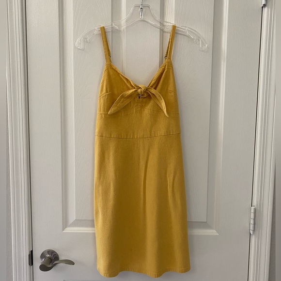 Hollister Saffron Yellow Tie Front Spaghetti Strap Lined Dress - Picture 2 of 13